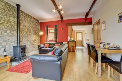 Image de Yr Onwydden - Deux Chambres Maison, Couchages 4