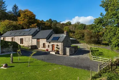 Image de Onnen Fawr Barn - Quatre Chambres Maison, Couchages 11