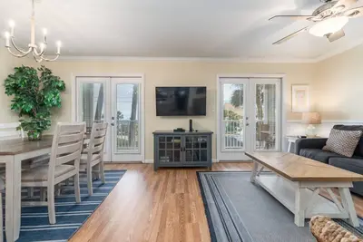 Image de Grand Caribbean East # 203: Condo 2 Br / 2 Ba à Destin, pour 8 personnes