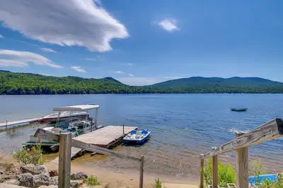 Image de Nouveau! Lake Stinson Cottage w / Sunroom & Shared Dock!