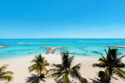 Image de Front de mer | Villa de luxe 4 chambres | Directement sur la plage de sable blanc | Vue sur la mer