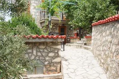 Image de Fourlas Stone House. No: 00000151796