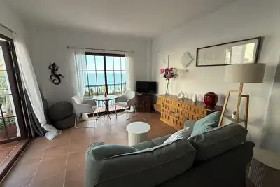 Image de $ Appartement de luxe climatisé avec grande terrasse, vue imprenable sur la mer et WiFi