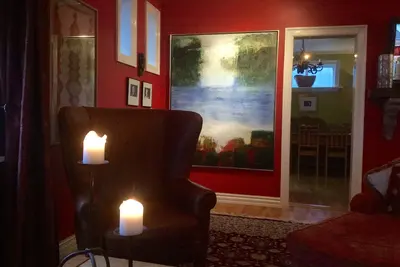 Image de Maison de 3 étages dans le quartier historique à seulement 30 min du centre-ville de Reykjavik.