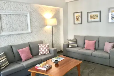 Image de Clergé Central & Maison de Charme 1