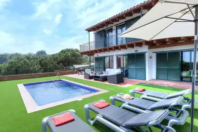Image de Belle maison de vacances privée avec piscine privée, Wifi, climatisation, Tv, terrasse et parking