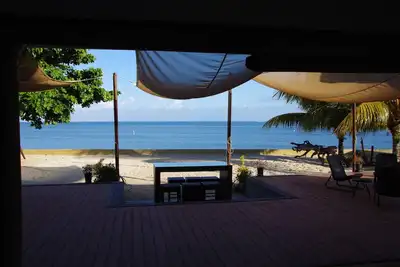 Image de Superbe Villa, Pieds dans l'eau, Piscine privée, coucher de soleil