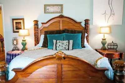 Image de Whimsical Farmstay avec jacuzzi et vue