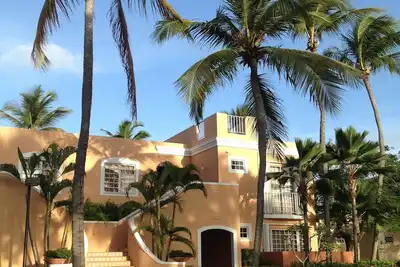 Image de Spectacular Palmas del Mar Poolfront Villa, 2 Mins from the Beach! !