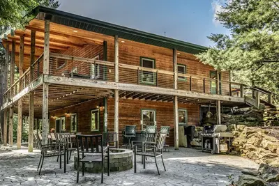 Image de 200 acres Double Bore Ranch - 6 chambres, 8 salles de bain Lodge, pour 18 personnes