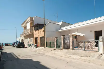 Image de Holiday home with terrace close to the sea - Villa Tetta sul mare