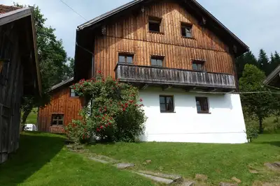 Image de Ancienne ferme dans un endroit isolé
