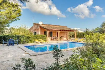Image de Cadre paisible avec piscine – Casa Rústica