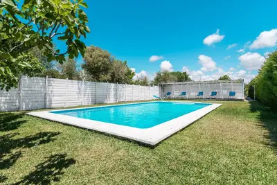 Image de Maison de vacances moderne \"El Olivo\" avec piscine