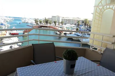 Image de Très bel appartement vue magnifique sur le port, plein sud