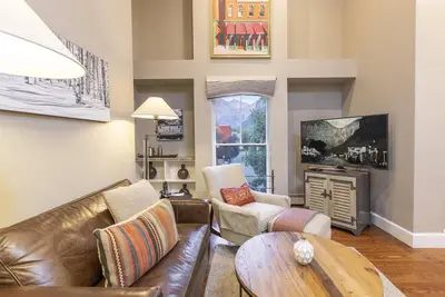 Image de Résidence de 2 chambres au dernier étage du River Club - 309
