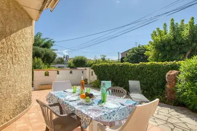 Image de Confortable appartement pour 5 personnes avec Wifi, Tv, terrasse, animaux admis et parking