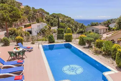 Image de Magnifique maison de vacances privée avec climatisation, piscine privée, Wifi, Tv, patio, parking