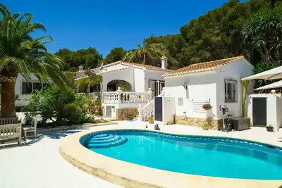 Image de Belle maison de vacances privée avec piscine privée, Wifi, climatisation, Tv, terrasse, parking
