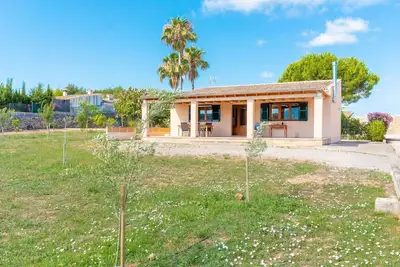 Image de Belle maison de vacances privée pour 4 personnes avec climatisation, Wifi, Tv, patio et parking