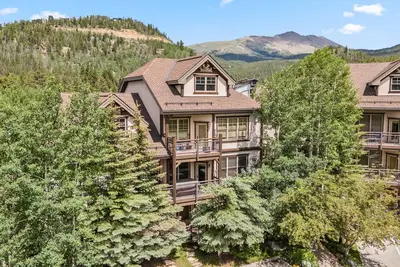 The Cozy Corral - Private Hot Tub, Walk to Town