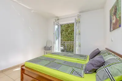 Appartement 1 Chambre Kardumovic Iii Vert