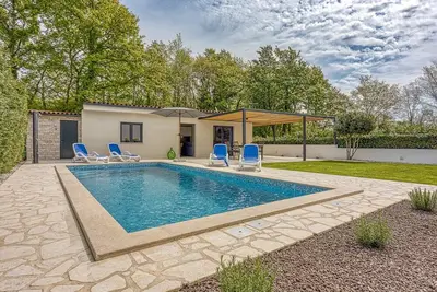 Image de Maison de vacances 1 Chambre Lana avec Piscine Privée