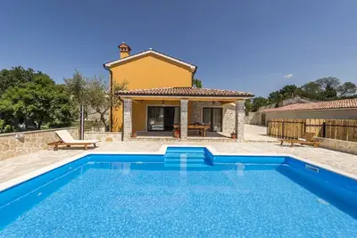 Image de Villa Marija avec piscine privée à Klostar
