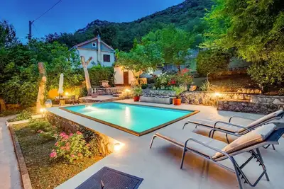 Image de Maison de vacances Bakarac avec vue mer et piscine à seulement 200m de la plage