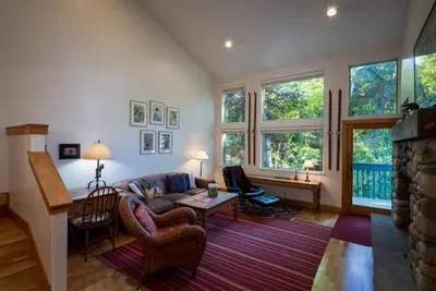 Image de Profitez de la beauté des montagnes en dents de scie, Profitez de notre condo belle