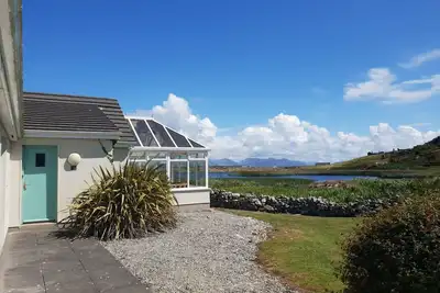 Image de No 3 Ballyconneely Cottage, Aillebrack - dort 4 invités dans 2 chambres