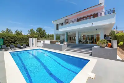Image de Villa Casa Kristel Majorque avec piscine dans le 2ème ligne de mer