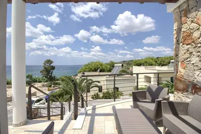 Image de Greg Bay - Deux Chambres Maison, Couchages 4