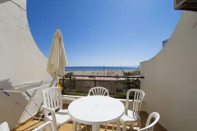 Image de Incroyable appartement sur le front de mer à Roses Inmosantos Oasis D4