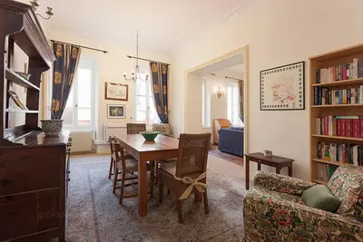 Image de Casa tk-0302-Grand quatre pièces hyper central proche Palais