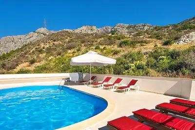 Image de Agréable appartement pour 4 personnes avec climatisation, Wifi, piscine, terrasse et animaux admis