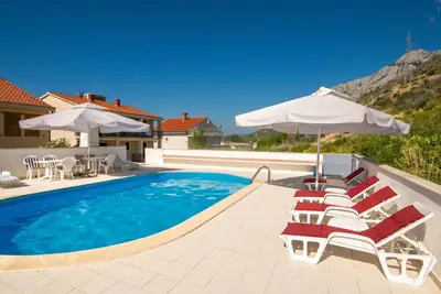 Image de Joli appartement avec climatisation, piscine, Wifi, terrasse, animaux admis et vue panoramique