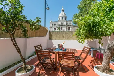 Image de Nouveau! Appartement vintage dans la ville historique de Lisbonne