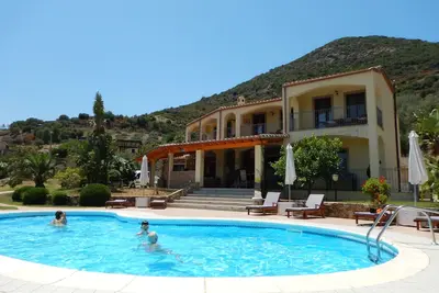 Image de Villa d'exception - 400 m2 - 15 personnes - avec piscine privée