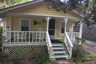 Image de et ils l'ont appelé \"Mellow Yellow\" C'Est Vrai! Bonnes Affaires Pour L'Hiver