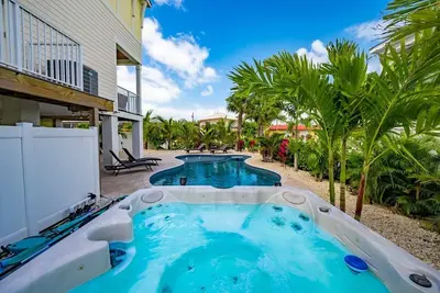 Image de Nouveau 4/3, façade sur le canal, quai privé, plage du quartier, bain à remous, kayaks et plus encore!