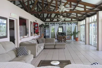 Image de 145 $ la nuit! Maison de luxe avec piscine sur Ocean! Ac, Wifi, Tv satellite, 3 chambres / 3 salles de bain
