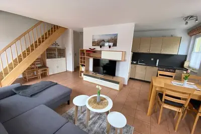 Image de Bright, cozy apartment, centrally located in a quiet area of Zingst with Wlan