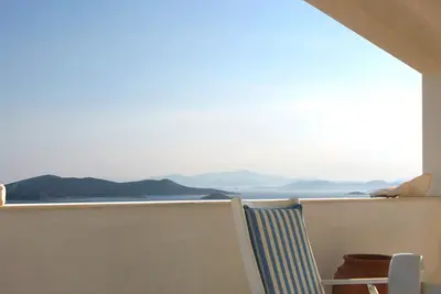 Image de Villa avec vue sur mer, à 1h30 de l'aéroport d'Athènes et proche de la plage