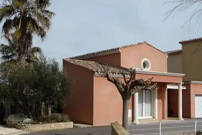 Image de Villa avec piscine partagée