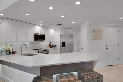 Image de Sterling Sands - Unit 214 - 3 chambres - 3 salles de bain - Promotions