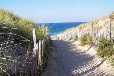 Image de Emplacement rêvé - Villa grand confort face à la mer classe 4*parking privé