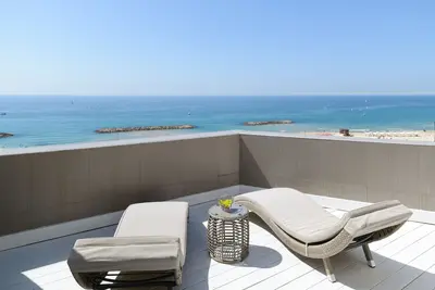 Image de Beach Duplex with 2 Terraces & Sea View by FeelHome