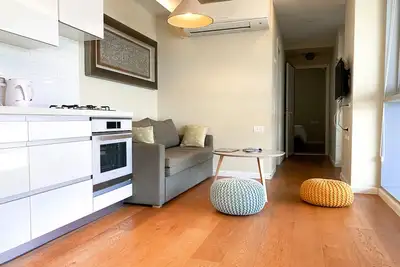 Image de Chic 1br in City Center by FeelHome