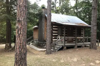 Image de Log Cabin in Woods W / Cheminée à bois Trail & Scavenger Hunt, Lindale Canton Tyler